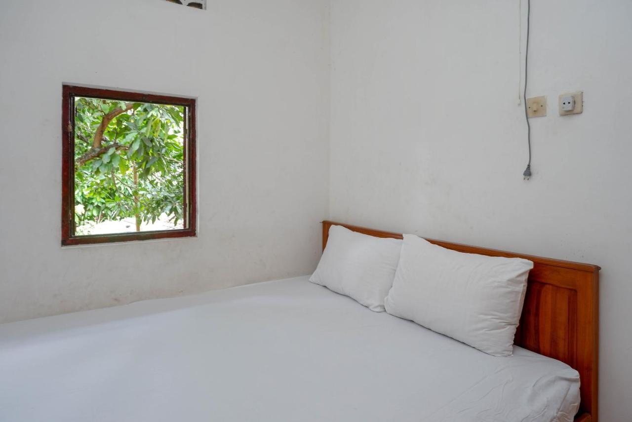 Auberge de jeunesse Koolkost Syariah Near Malioboro Area à Yogyakarta Extérieur photo